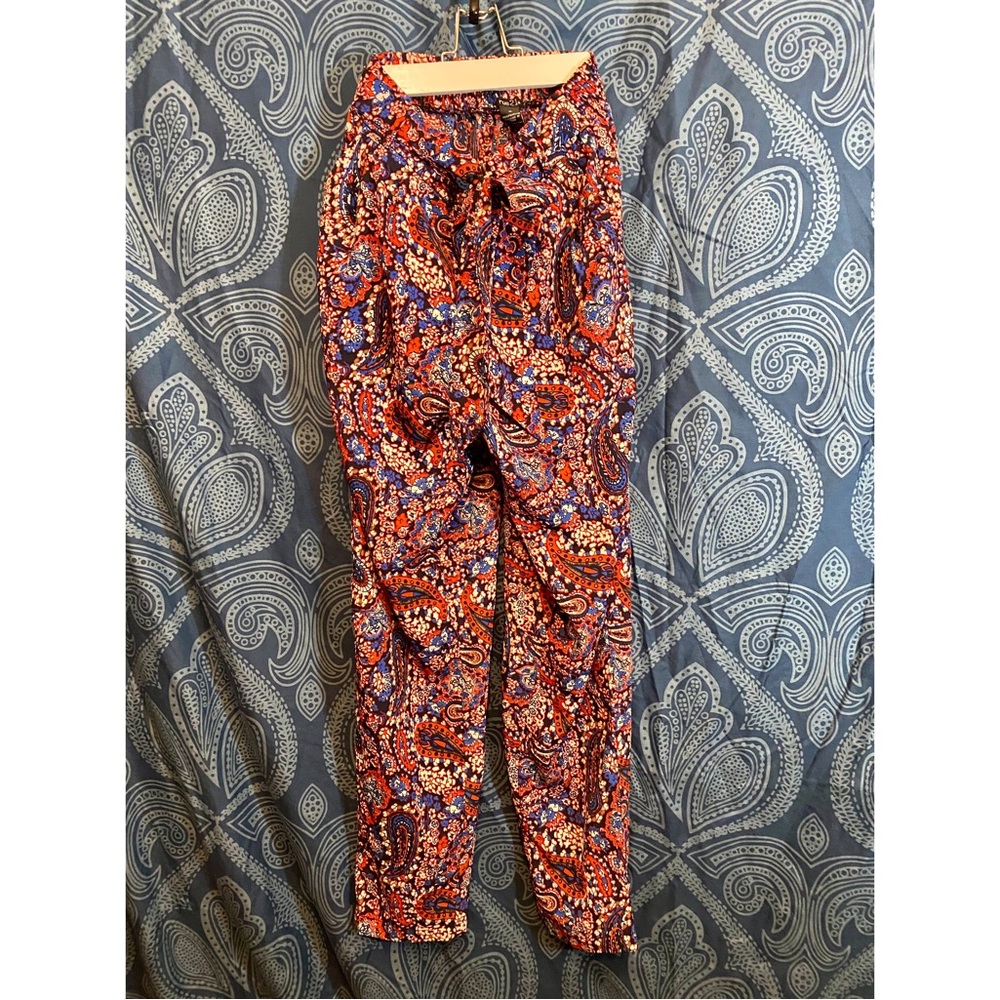 Rue 21 Paisley Front Tie Pants with Pockets Size Medium